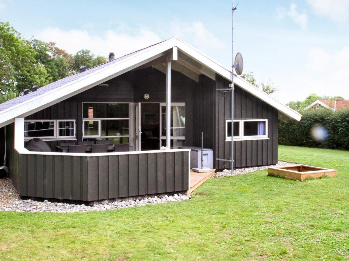 Four-Bedroom Holiday Home In Sydals 4 Vibøge Extérieur photo